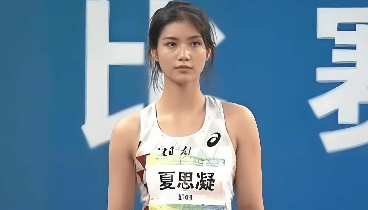米兰体育官网入口-女子选手实力出众，勇夺多项奖项